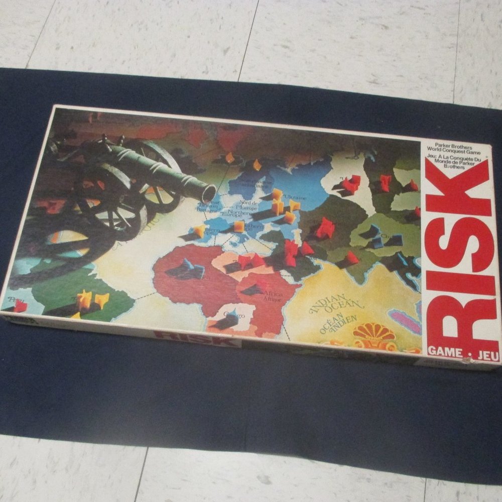 Risk The World Conquest Board Game (1975 version) (complete)